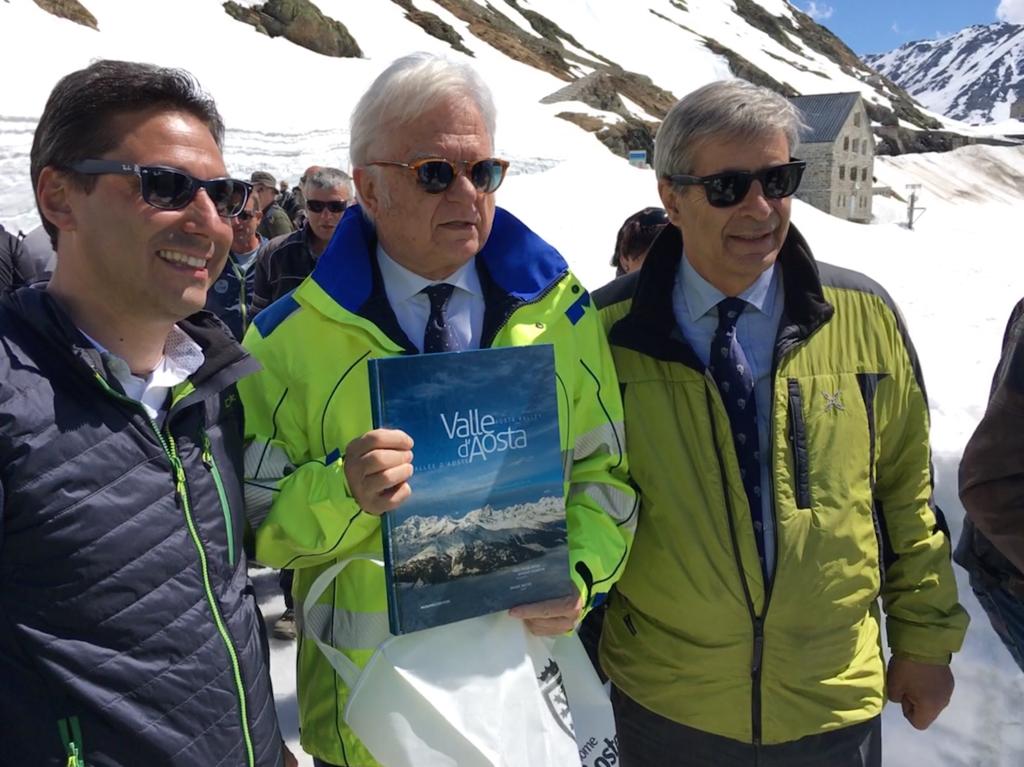 Foto strada statale 27 riapertura Gran San Bernardo 2019