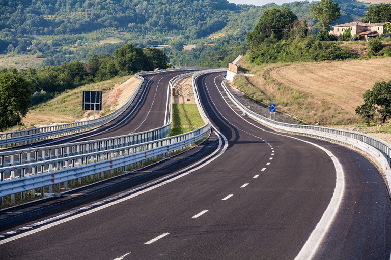 Itinerario Perugia-Ancona, nuova strada statale 318 - Corpo stradale direzione Ancona