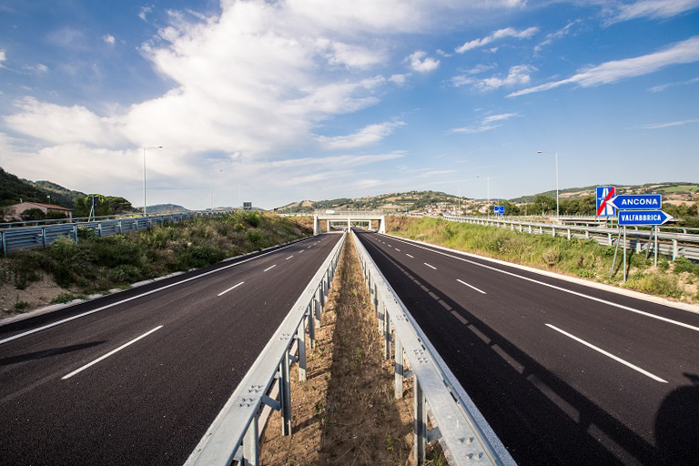 Itinerario Perugia-Ancona, nuova strada statale 318 - Svincolo di Valfabbrica, direzione Ancona