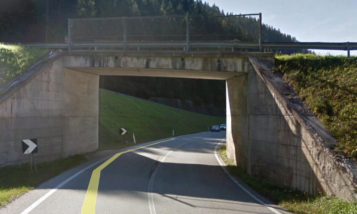 Il sovrappasso sulla SR48