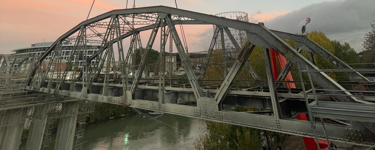 Sollevamento arconi metallici- Ponte dell'Industria