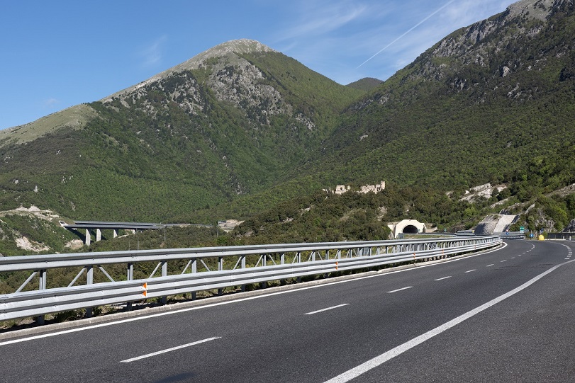 A2 Autostrada del Mediterraneo, galleria Colloreto