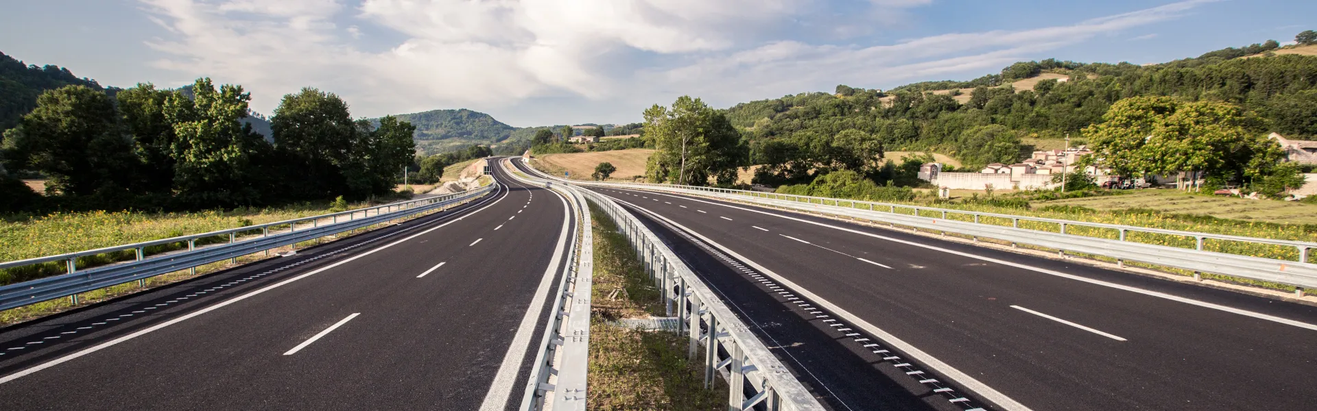 Vista di un tratto autostradale