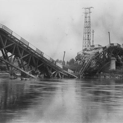 Ricostruzione post bellica, Strada statale 9 'Via Emilia', ponte sul fiume Po distrutto durante la Seconda Guerra Mondiale