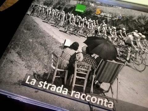 Foto 1 - Milano - Presentazione Mostra Mi ricordo la strada e volume ANSA La strada racconta