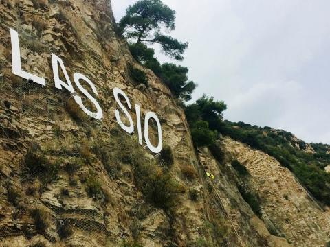 Lavori di disgaggio del versante roccioso di Alassio