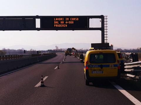 ripristino barriere laterali sul raccordo Torino-Caselle