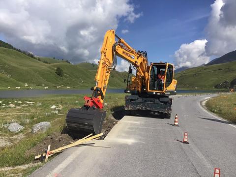 Avviato il consolidamento della sede stradale ad Argentera (CN)