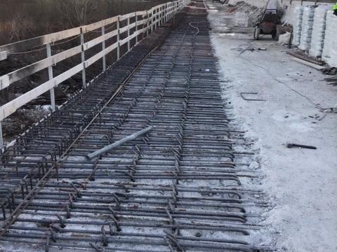 Lavori sul ponte sul Malone a Lombardore 