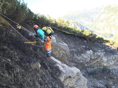 Disgaggio massi instabili sul versante di Bormio (SO)