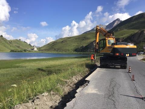 Avviato il consolidamento della sede stradale ad Argentera (CN)
