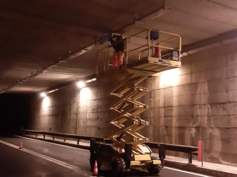 Lavori notturni in galleria Malpasso a Finale Ligure (SV)