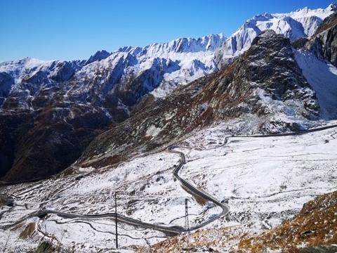 In corso lo smontaggio barriere e segnaletica verticale nel tratto chiuso del Gran San Bernardo