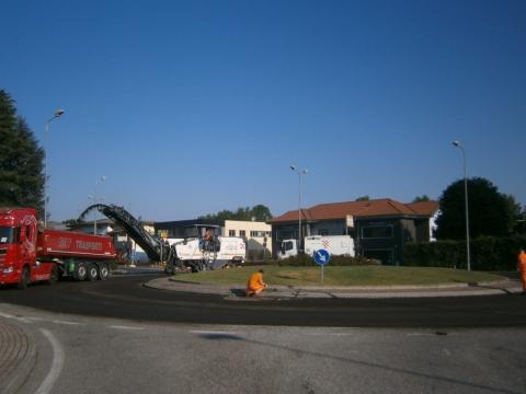 lavori in corso sulla statale 33 tra Arona e Castelletto Sopra Ticino