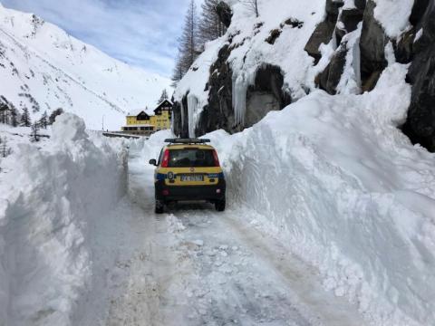 Sgombero neve sulla SS659