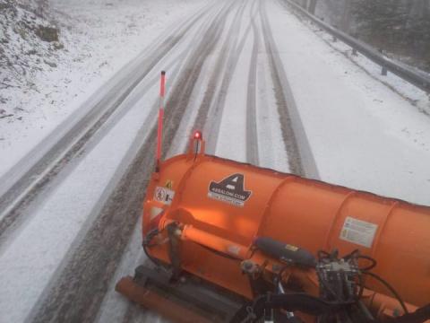 Calabria - Mezzi sgombraneve e spargisale in azione