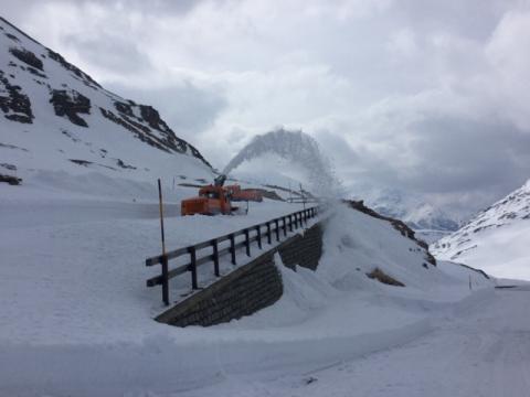 Mezzi neve al Passo Spluga