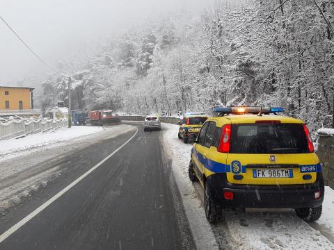 mezzi neve in azione