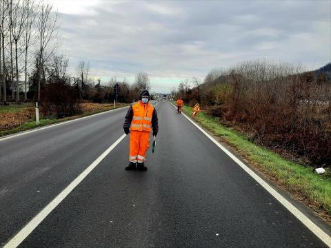 Interventi di ripristino pavimentazione a Cinzano (CN)