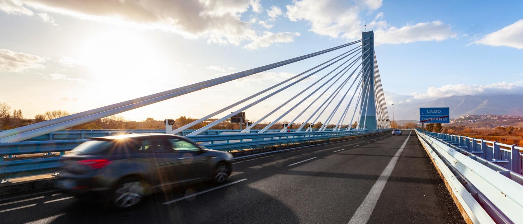 Ponte sul fiume Garigliano - strada statale 7 var