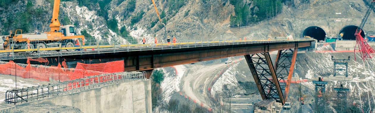 Immagine di lavori in corso su un viadotto Anas